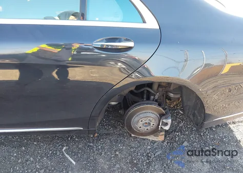 2015 Mercedes-Benz S 550 z USA, uszkodzony, nr VIN WDDUG8CB9FA185795